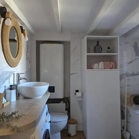 Au Coeur Du Vieux Apartment
